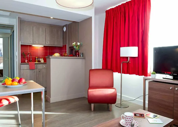 Aparthotel Adagio Centre 4*