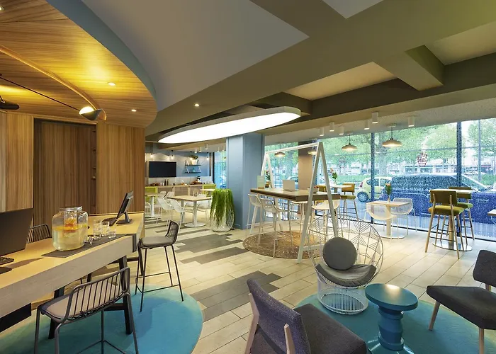 Adagio Centre Aparthotel 4*